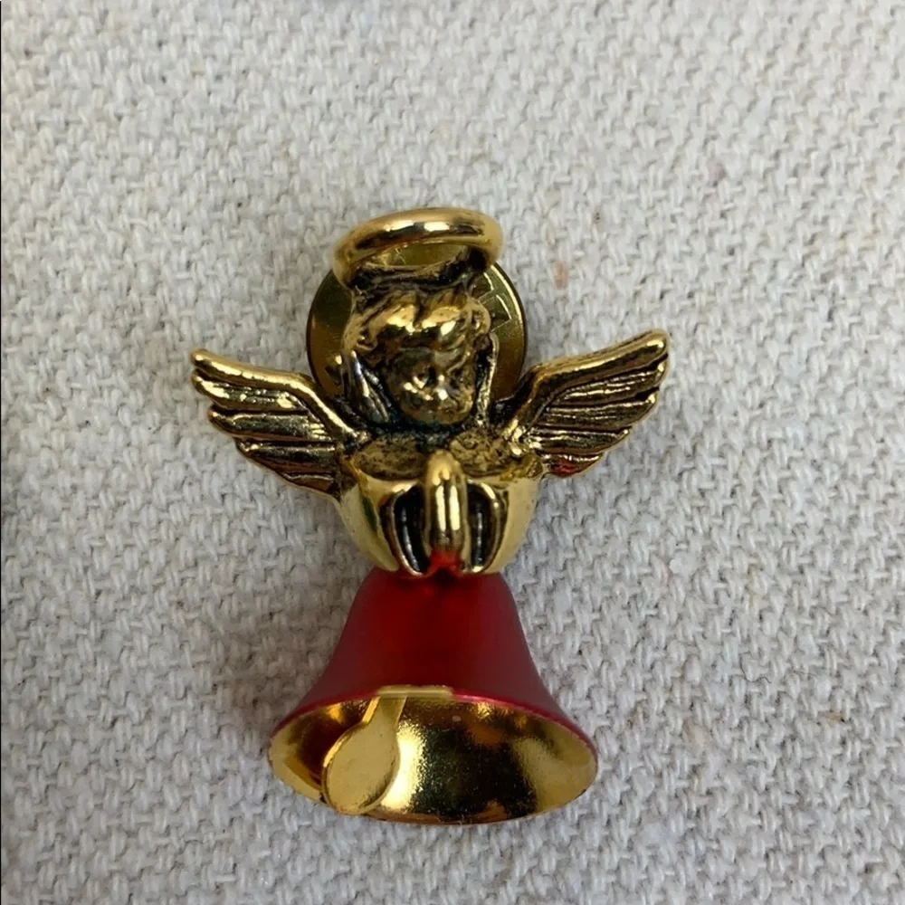 4 Holiday Theme Pins wreath angel Santa ornaments